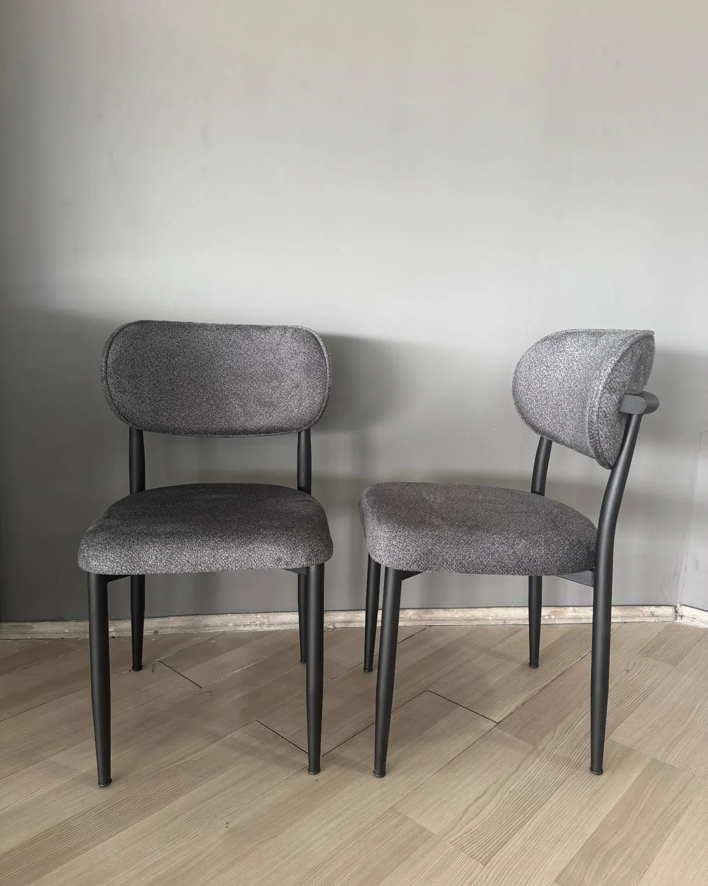 Metal Stil Sandalye — Moben Home