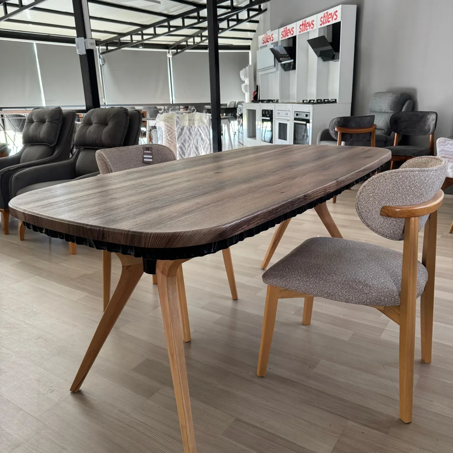 Ceviz Masa — Moben Home