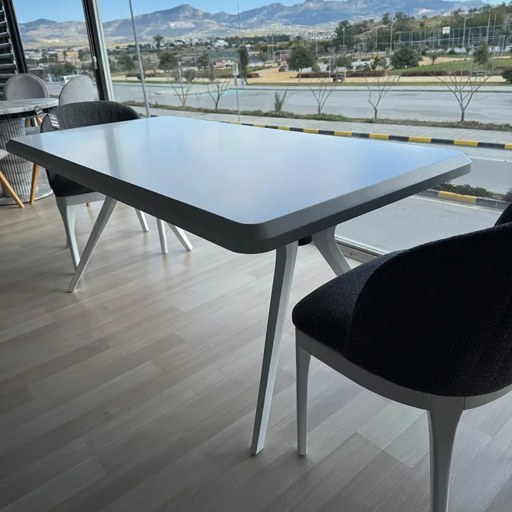 Beyaz-Ahşap Masa — Moben Home